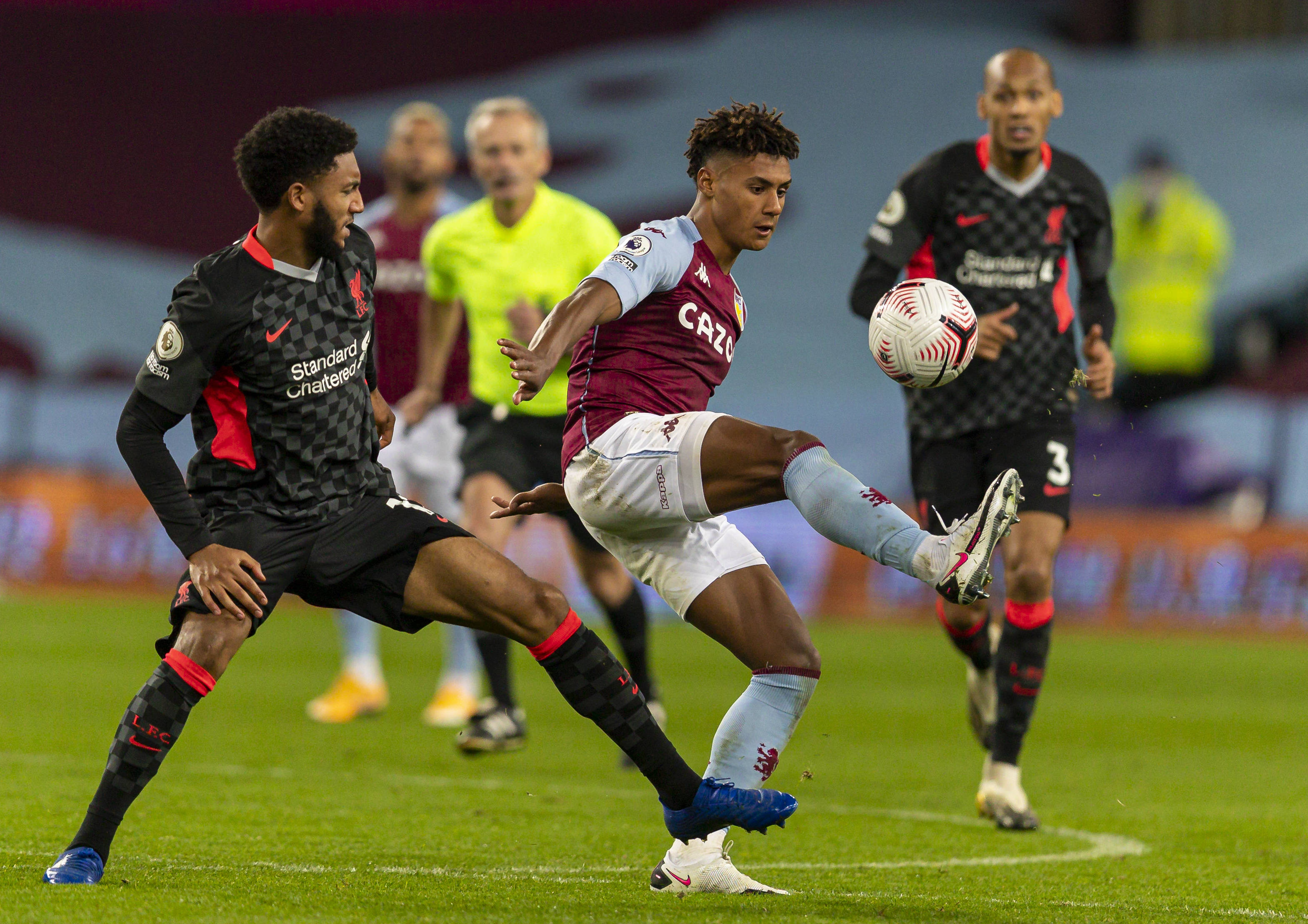 利用他們在 利用他們在